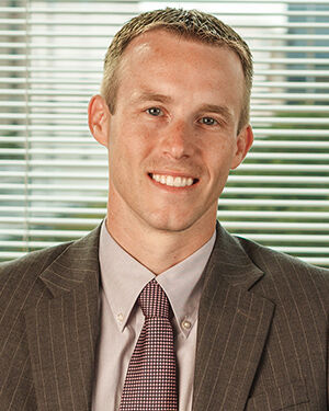 Bindl_300x375_Headshot