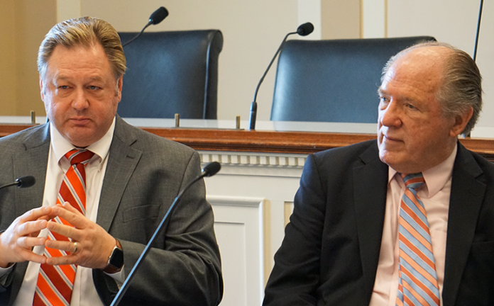 Wayne Best, left, and Bill Dunkelberg are touring the country discussing small business and the state of the economy.