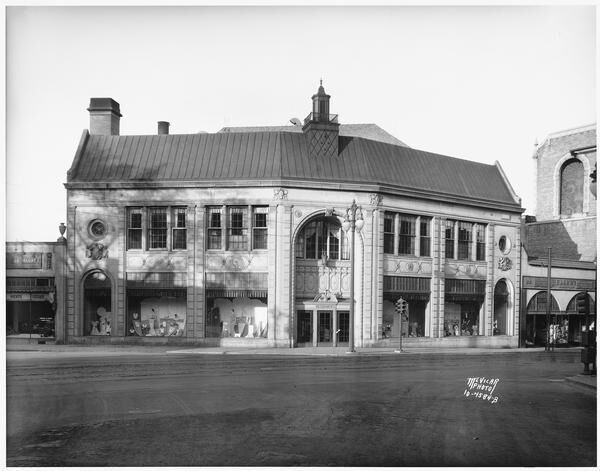 Kessenich’s, in 1934, was an early State Street department store. Wisconsin Historical Society Image 6443