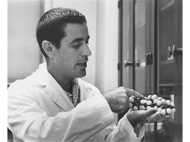 Hector DeLuca