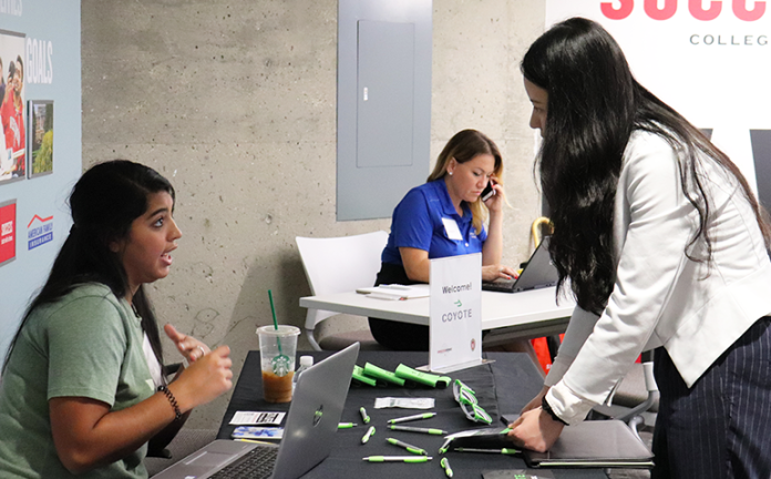 SuccessWorks is a hub for advising students, and also offers hands-on workshops, alumni networking, and internship and job interviews.