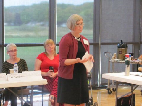 Michelle Downer explains the northside team’s project about helping create organizational and community collaborations to address food security on the north side.