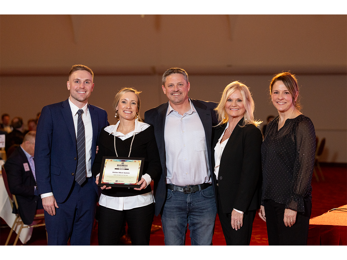 Danielle Pellitteri accepts the Family Business of the Year award.