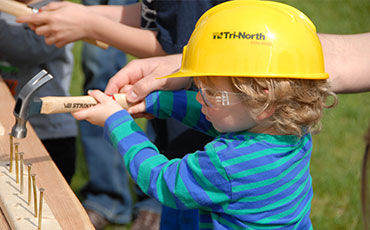 KidsBuildingWI_Panel_041415