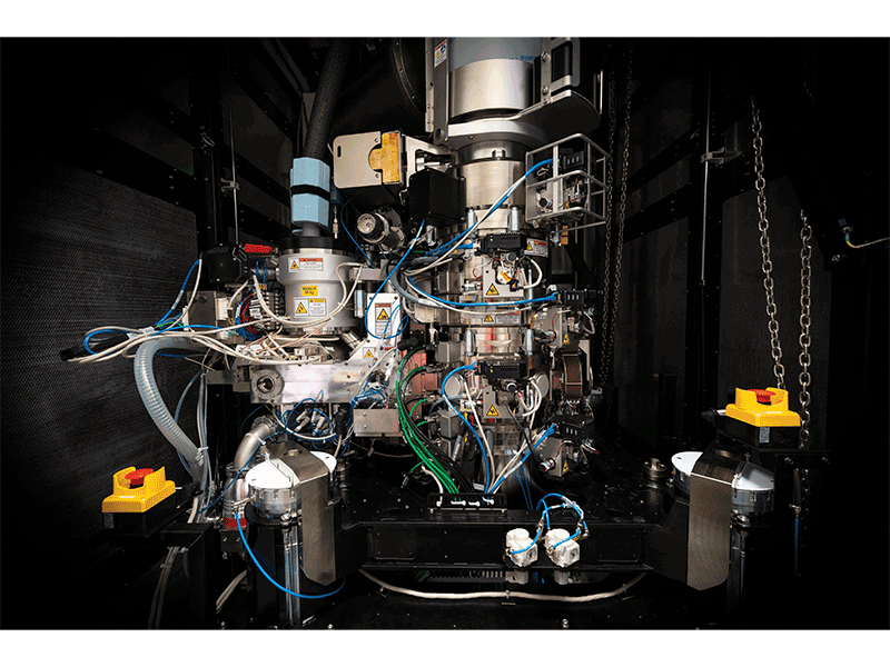 A look at the inner workings of the Thermo Scientific Titan Krios G4 cryo-TEM, a powerful microsope, at the Cryo-EM Research Center.