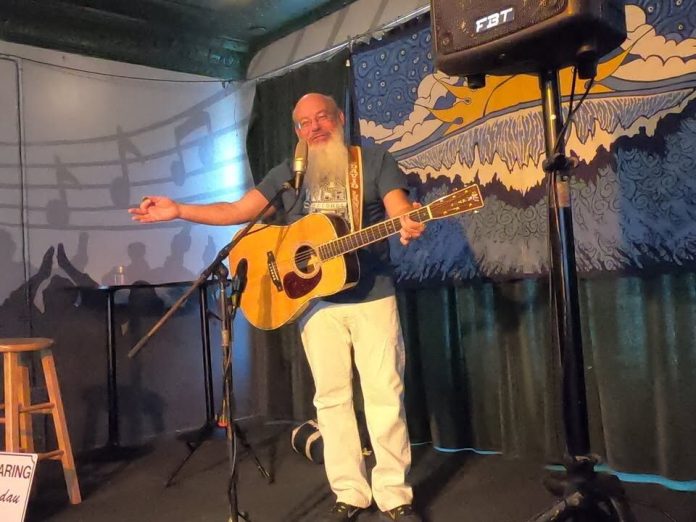 Educational children’s performer David Landau will provide entertainment at the Aldo Leopold Nature Center's first-ever food cart and music night.