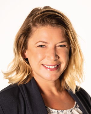 POW-AngieBuelow_Headsot