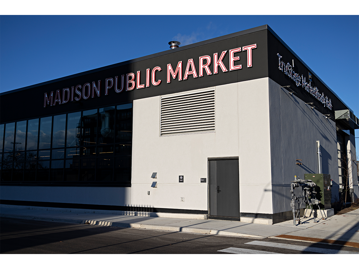 FEB26_Feature2_Gallery_MadisonPublicMarket_02.png