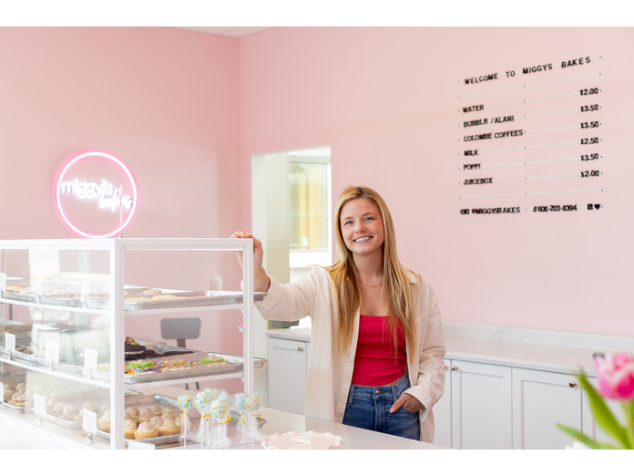 MAY26_Gallery_MIggy'sBakes_01.png